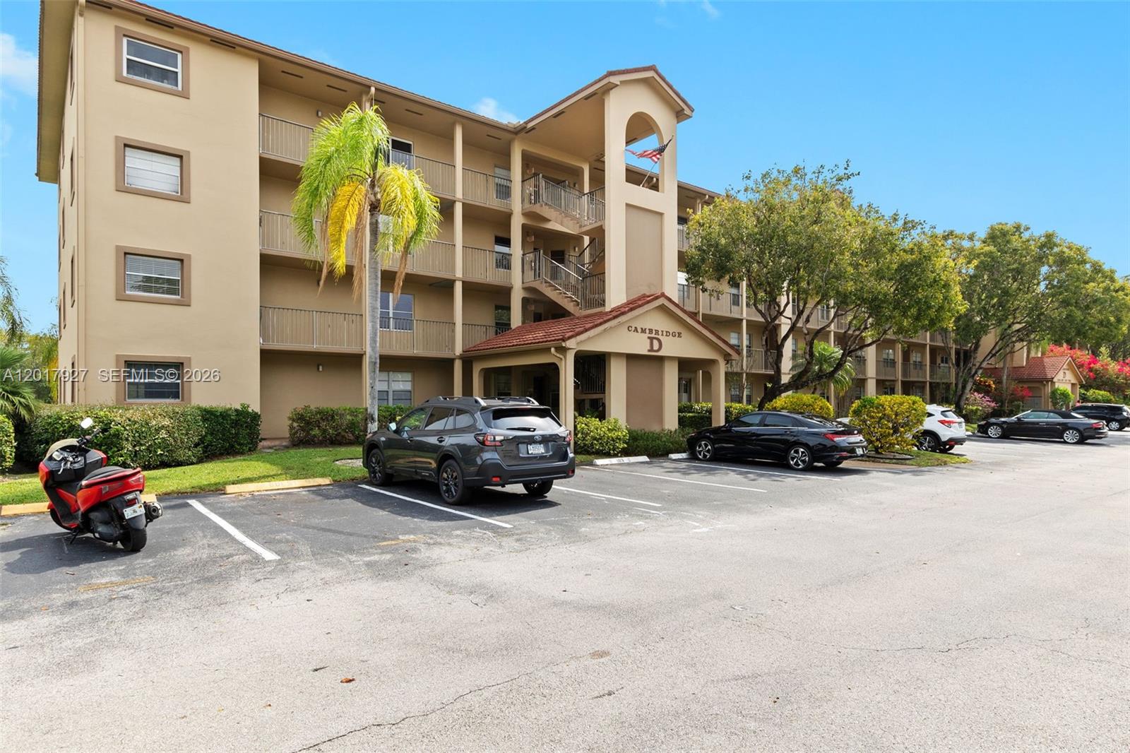 Cambridge At Century Vill