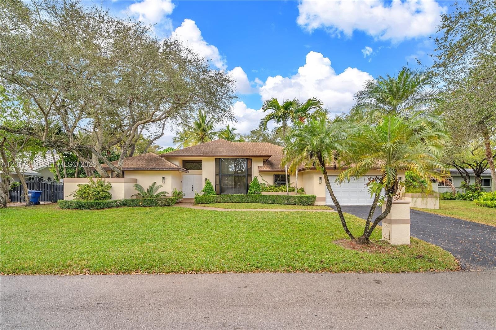 Bouganvillea Court Homesi