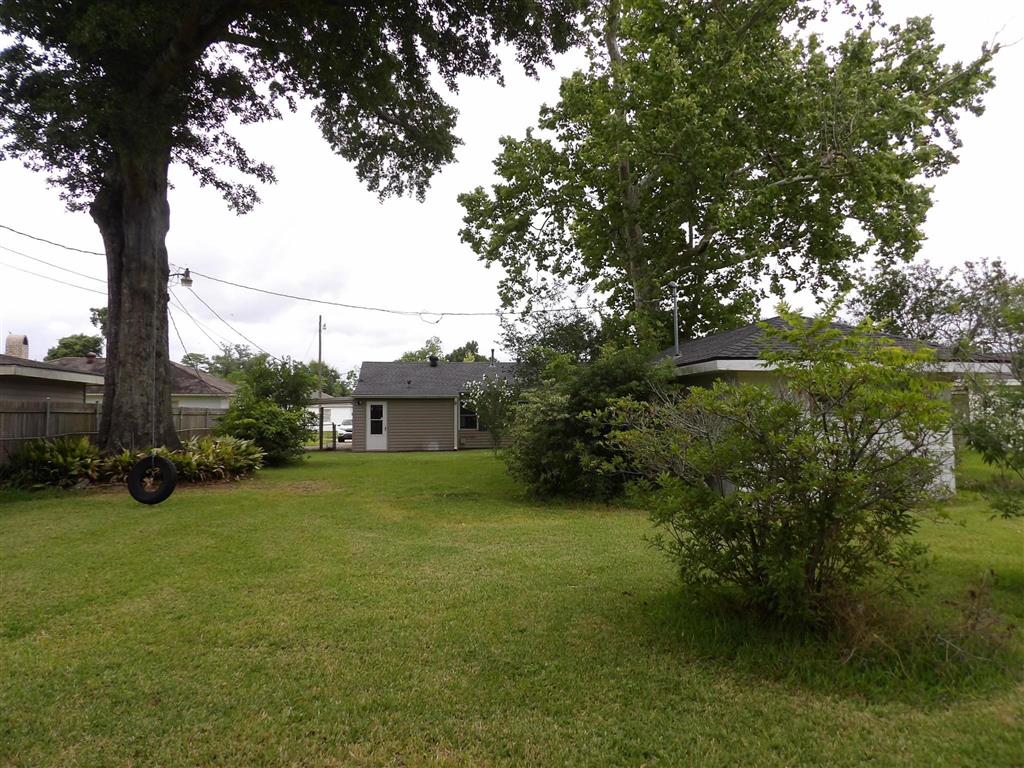 1520 E School Street — photo 3
