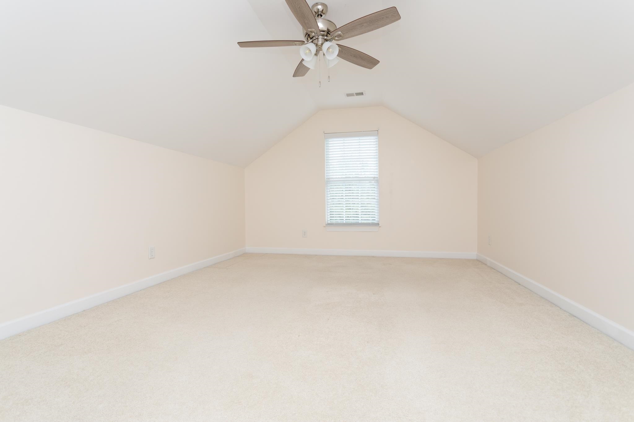 2612339 | Photo 27