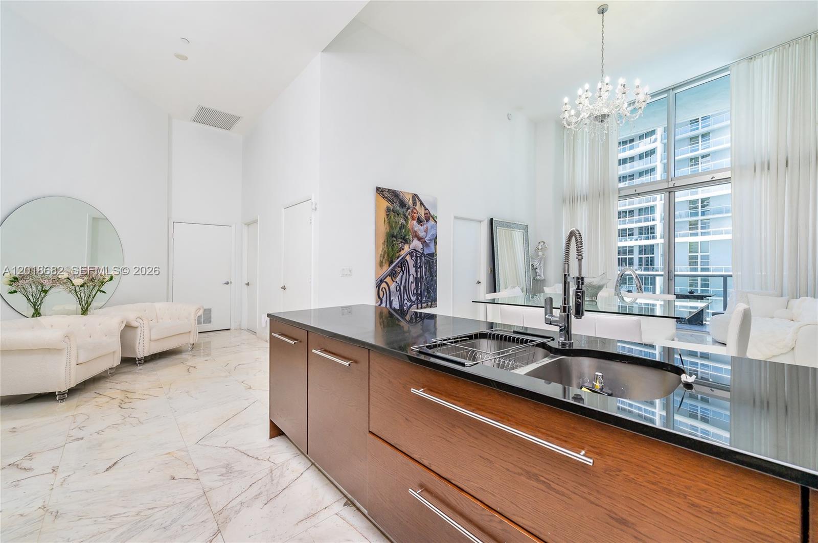 Iconbrickell Condo No 1