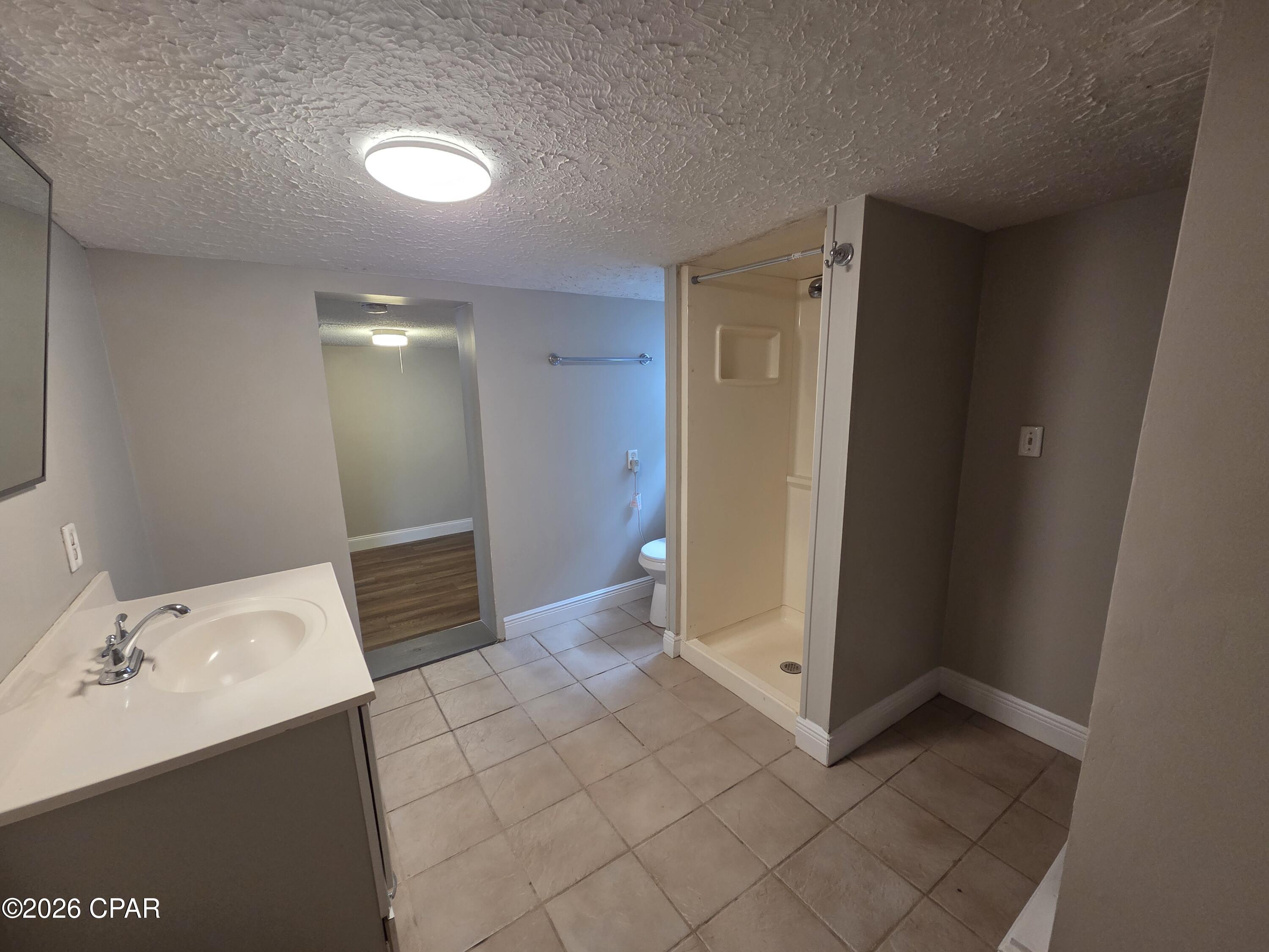 Image 9 For 1525 Oak Avenue B