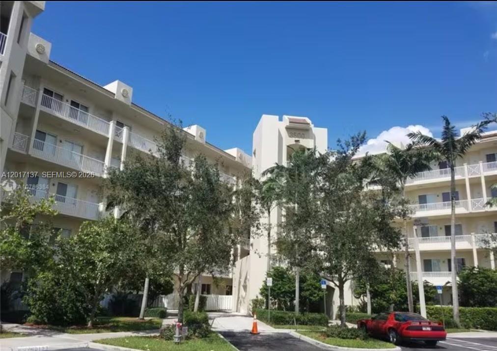 Royal Point At Palm Aire