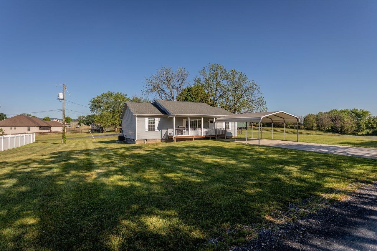 357 SPRINGBROOK RD W exterior