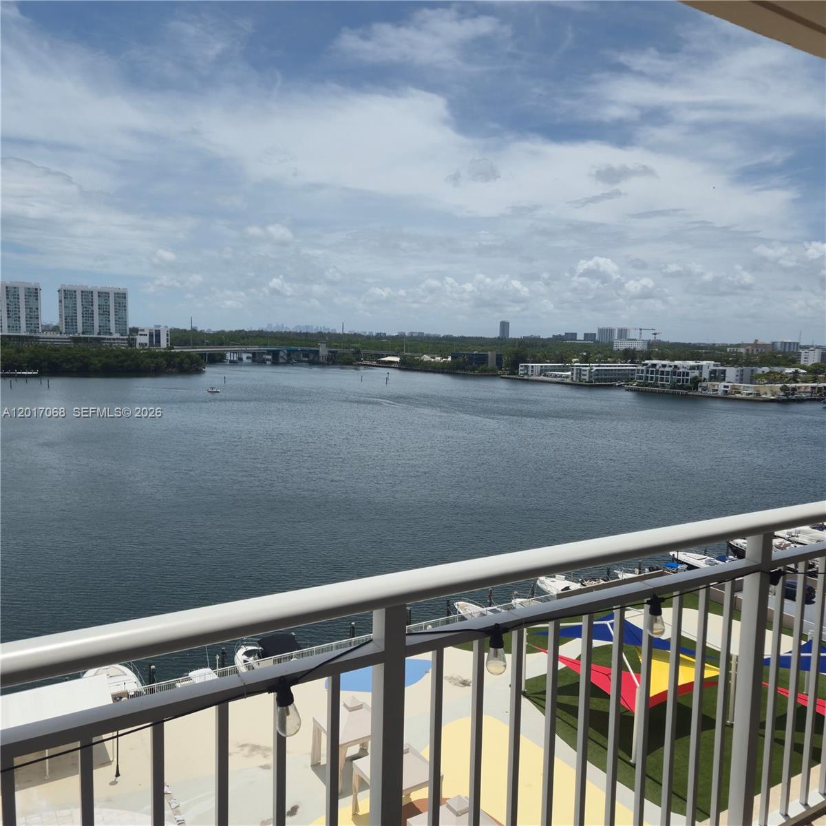 Winston Towers 100 Condo