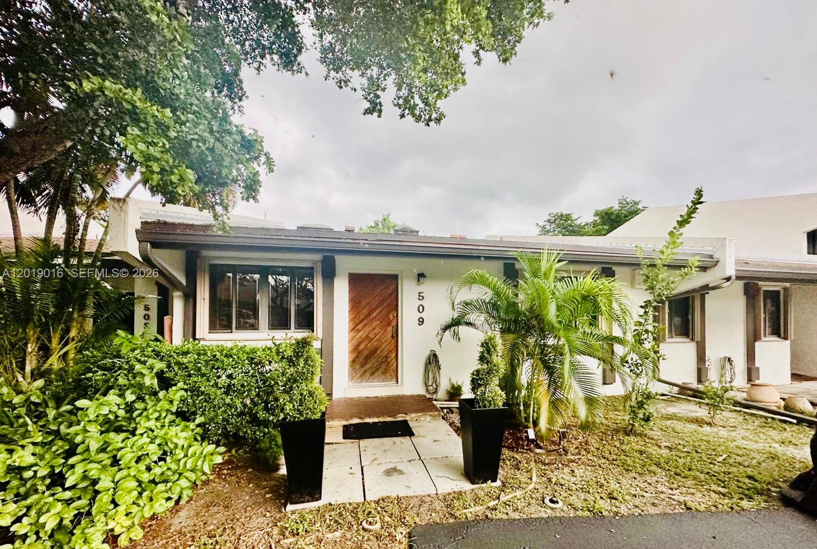 509 199th Ln Unit 3 A, Miami, Florida 33179