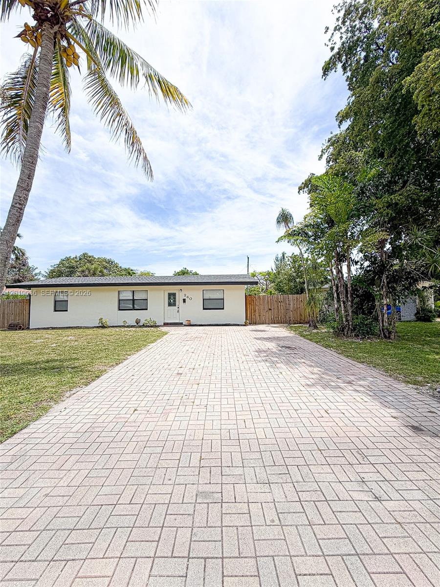 Lloyd Estates