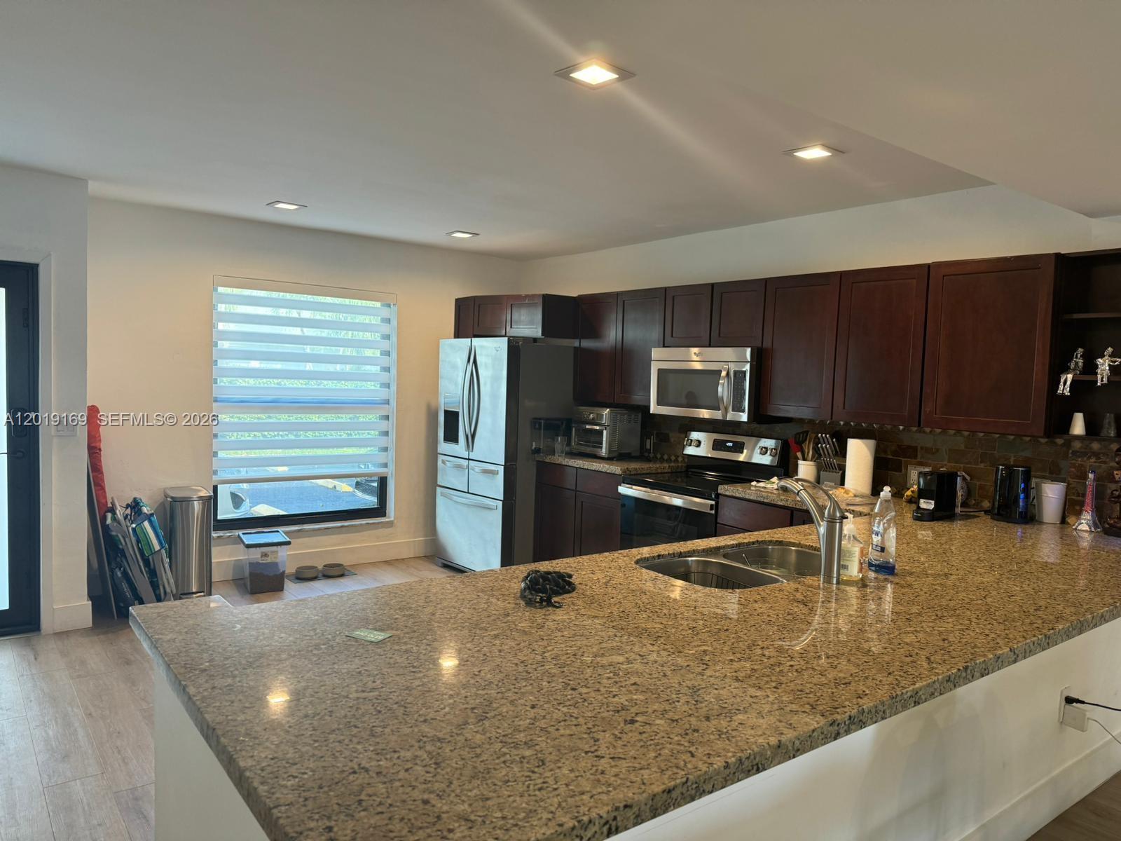 Property photo # 9