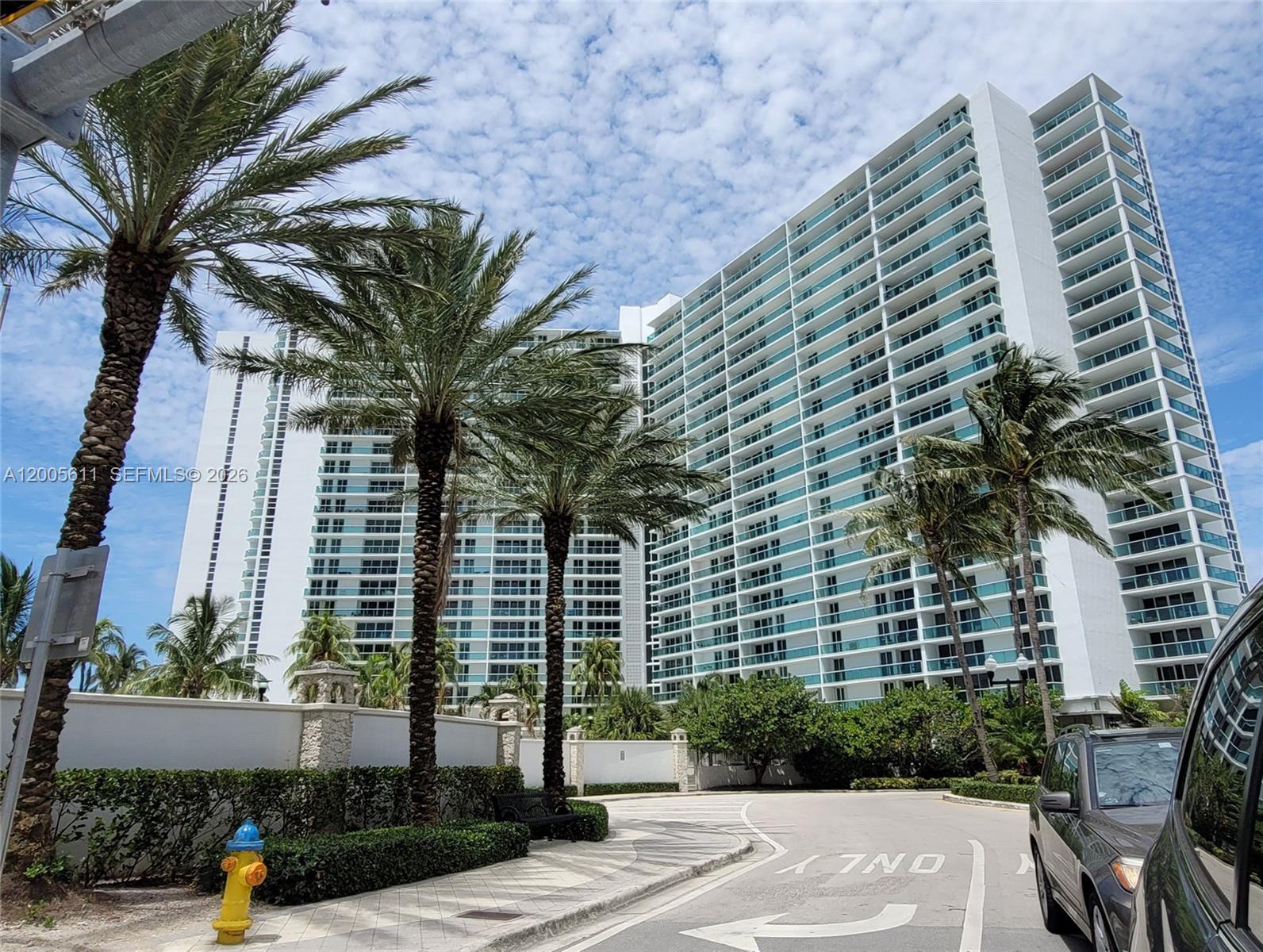 Arlen House East Condo