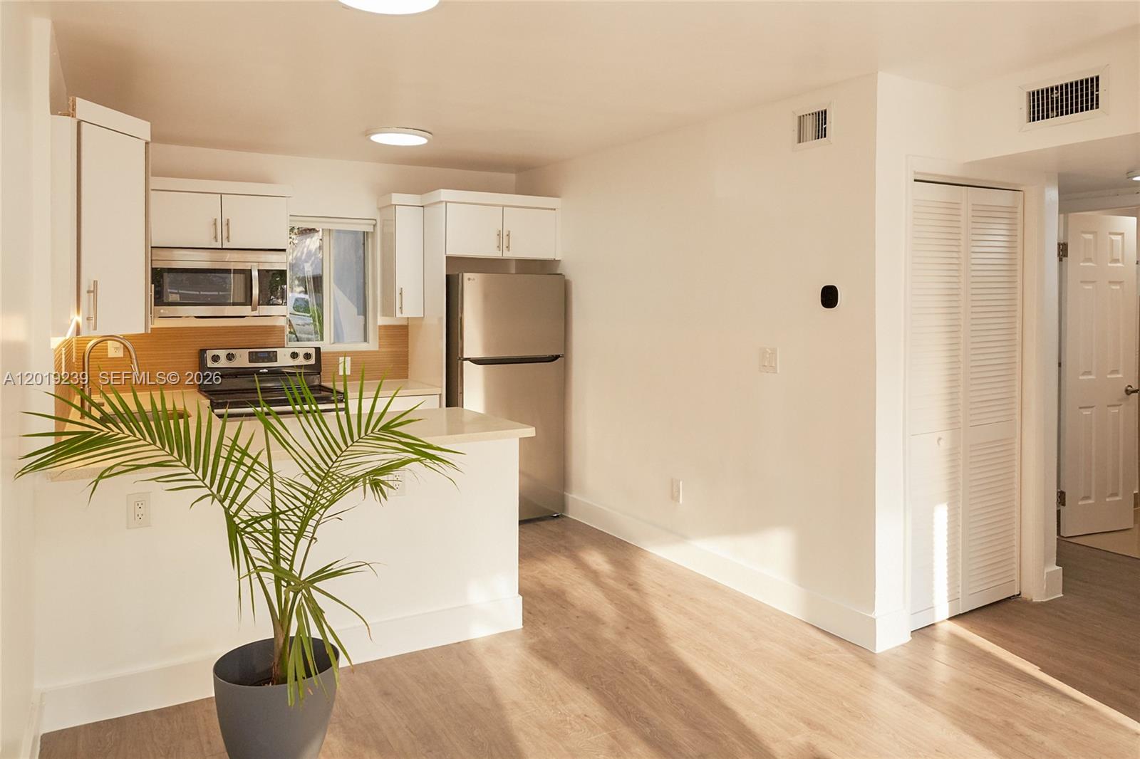 Property photo # 6