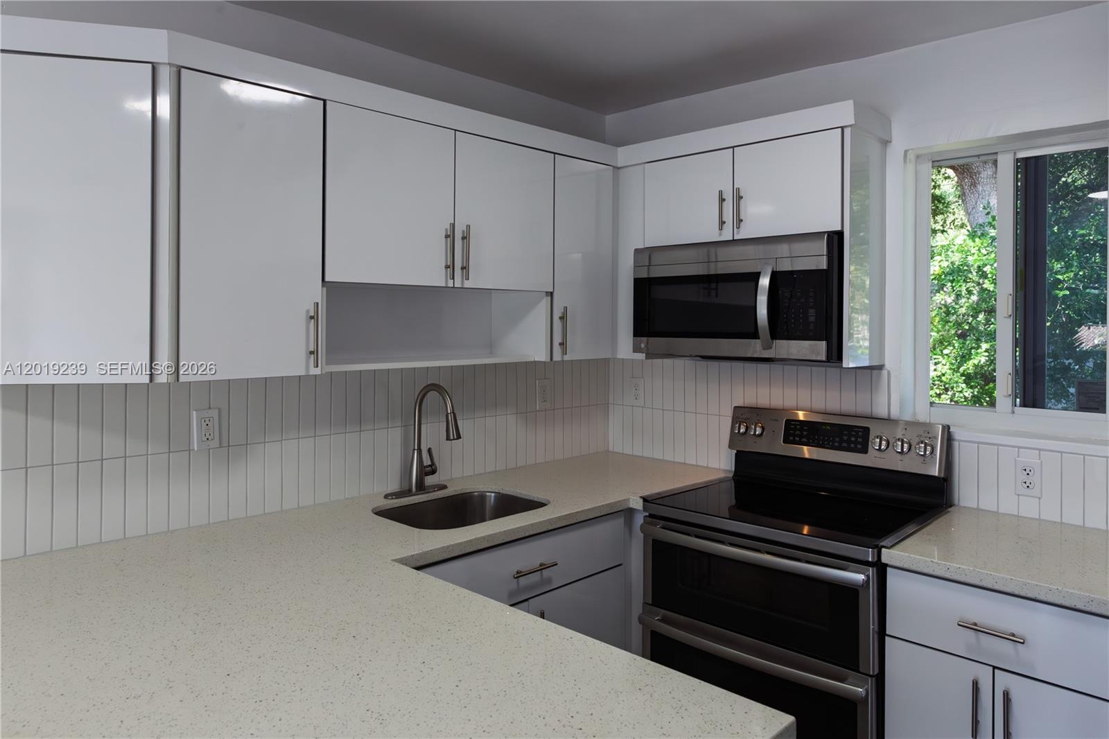 Property photo # 9