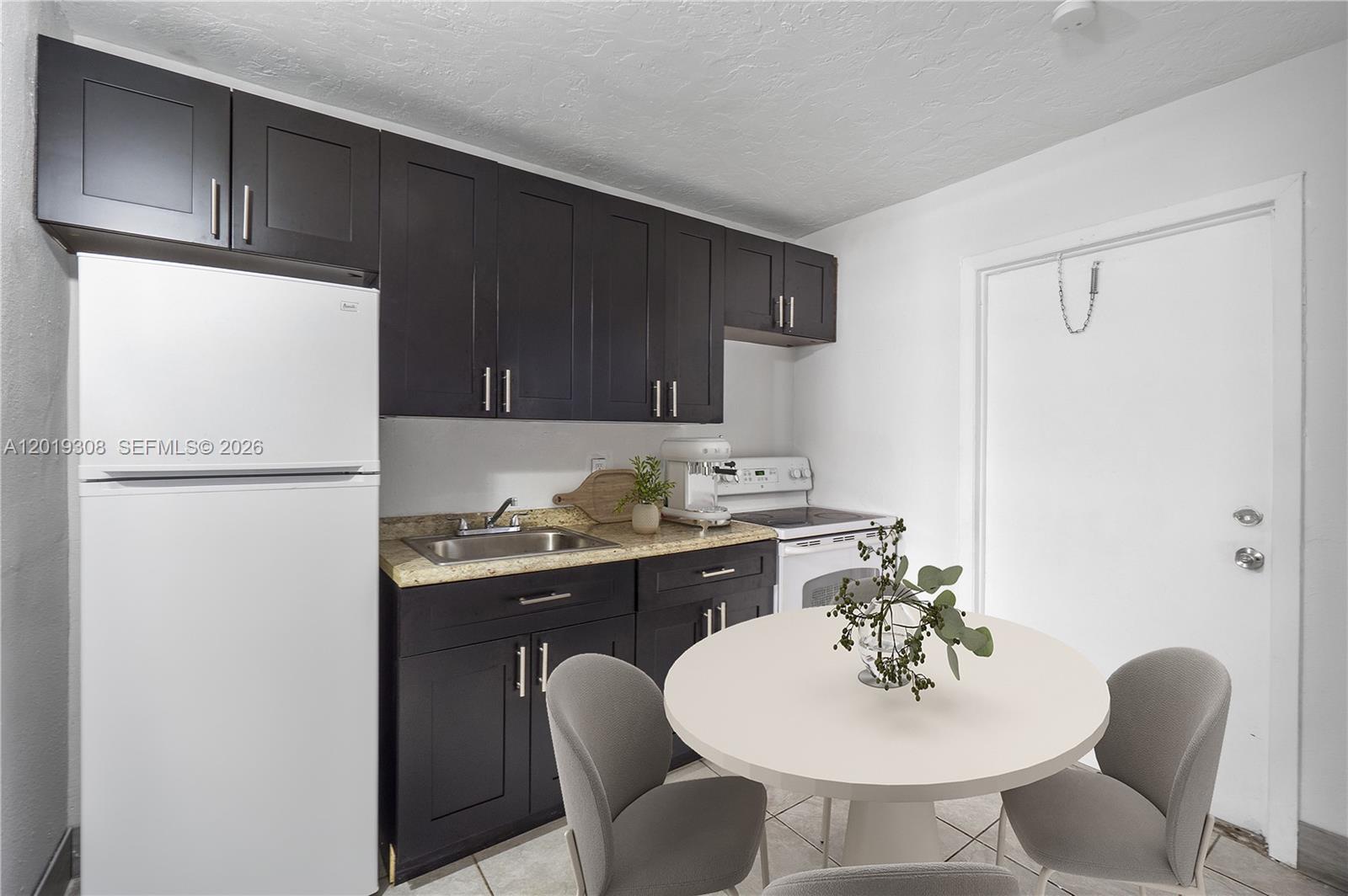 Property photo # 4