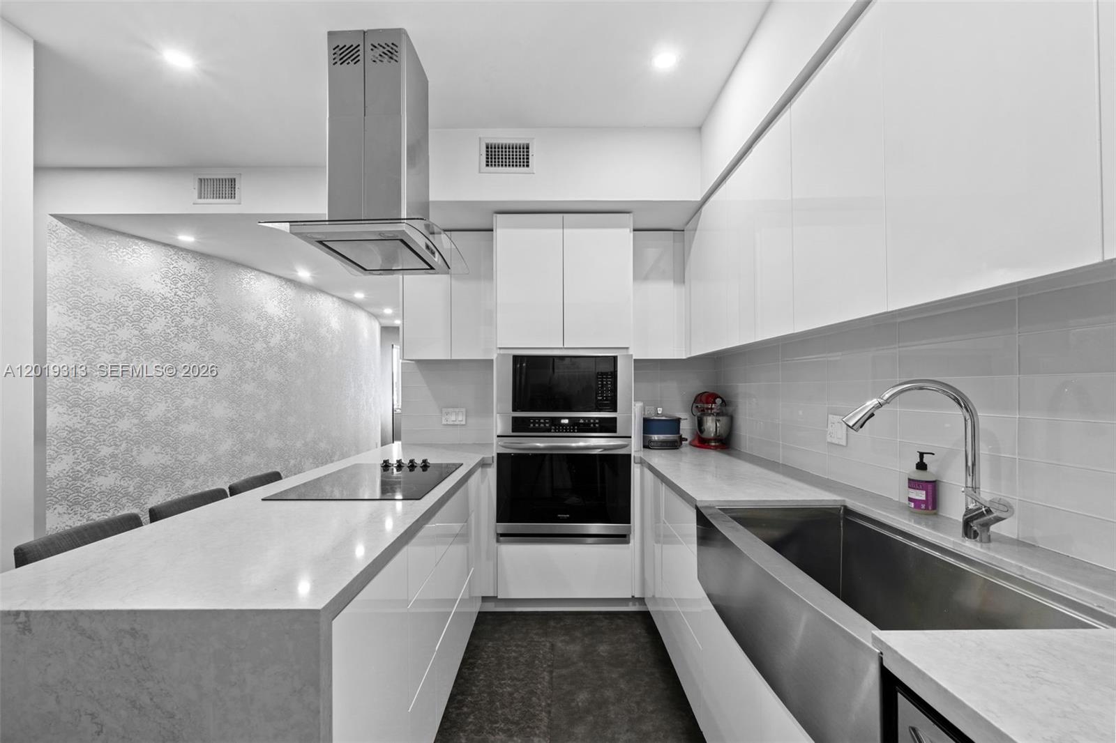 Property photo # 2