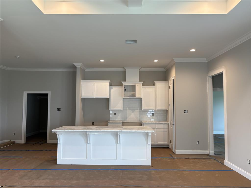 260 Hines Drive — photo 4