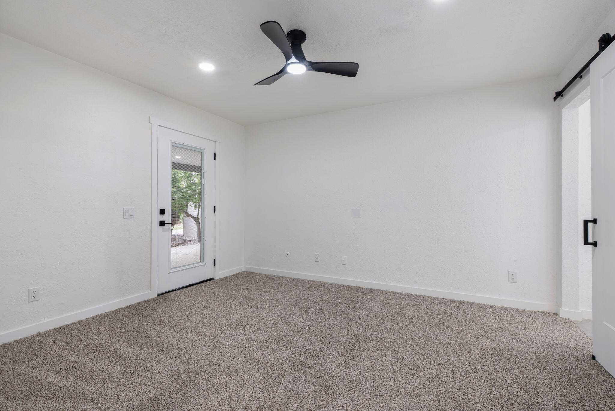 Photo 13 — 9715 Pebble Beach Drive NE