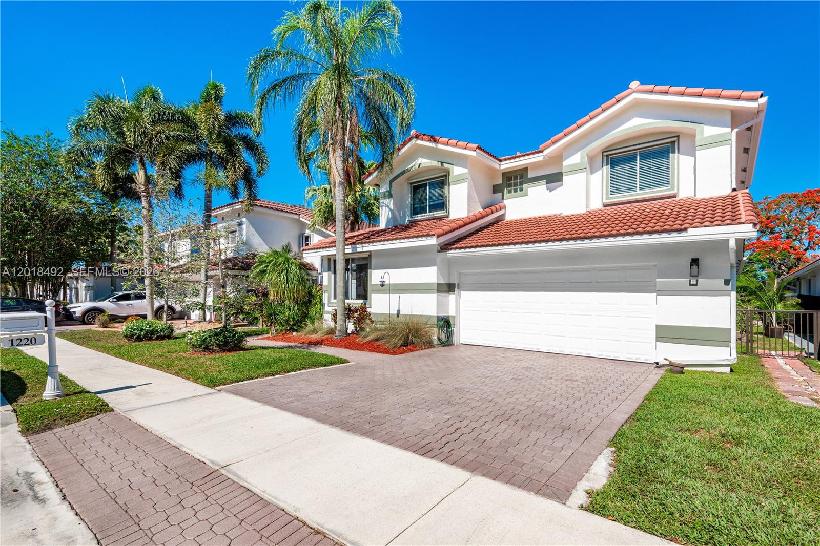 Hollywood Lakes Country C