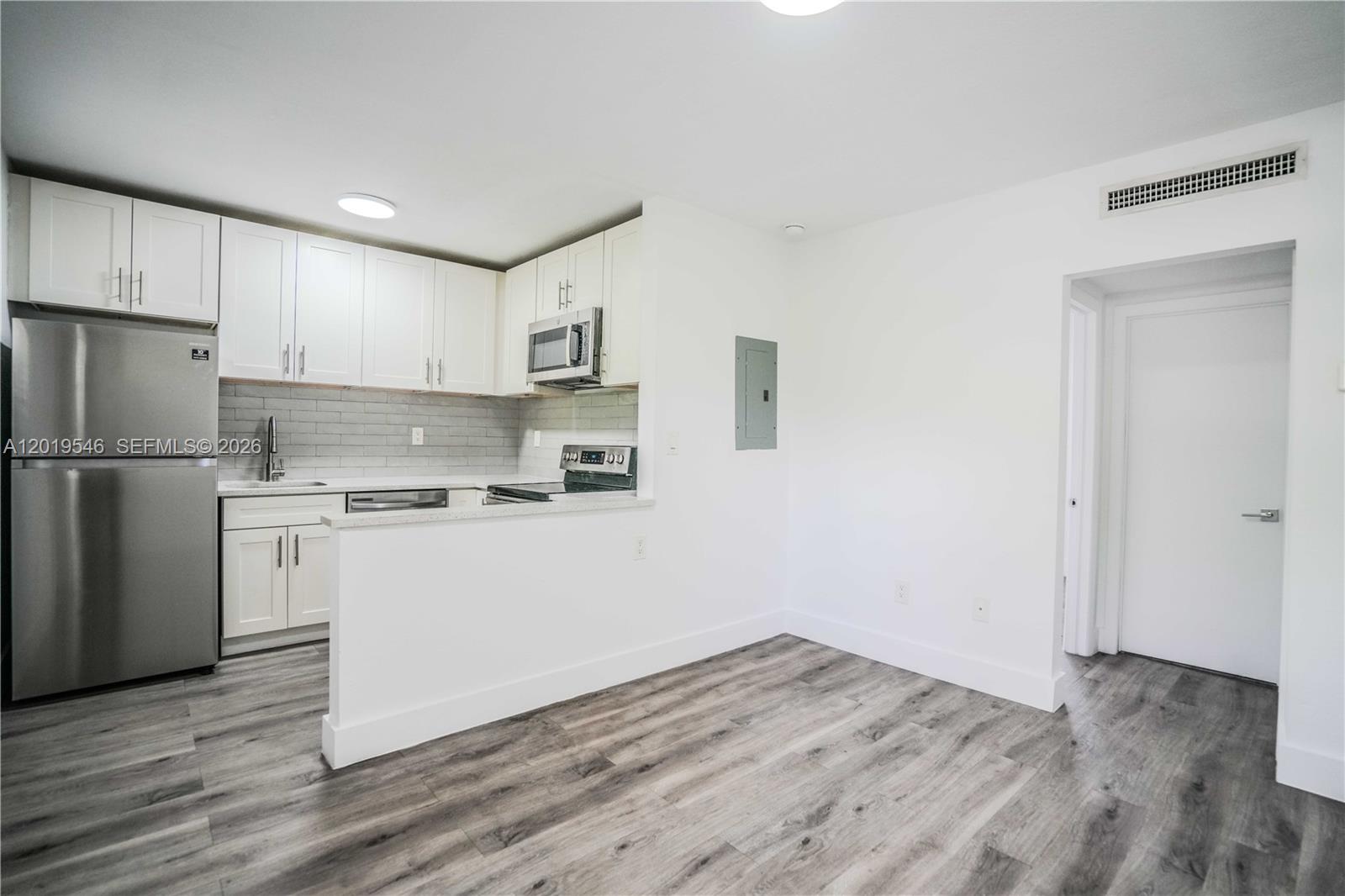 Property photo # 8