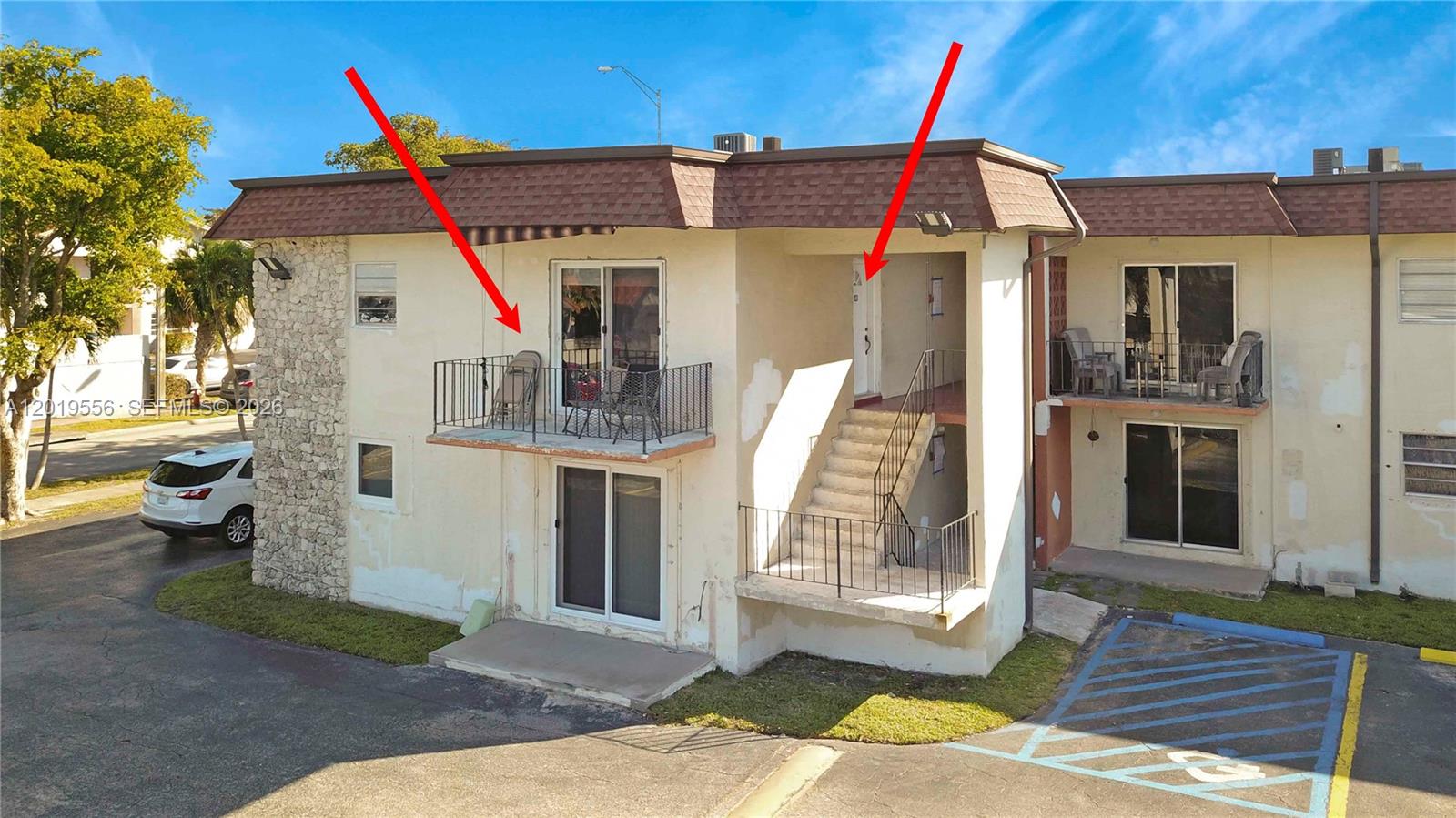 Courtyards Of Hialeah Con