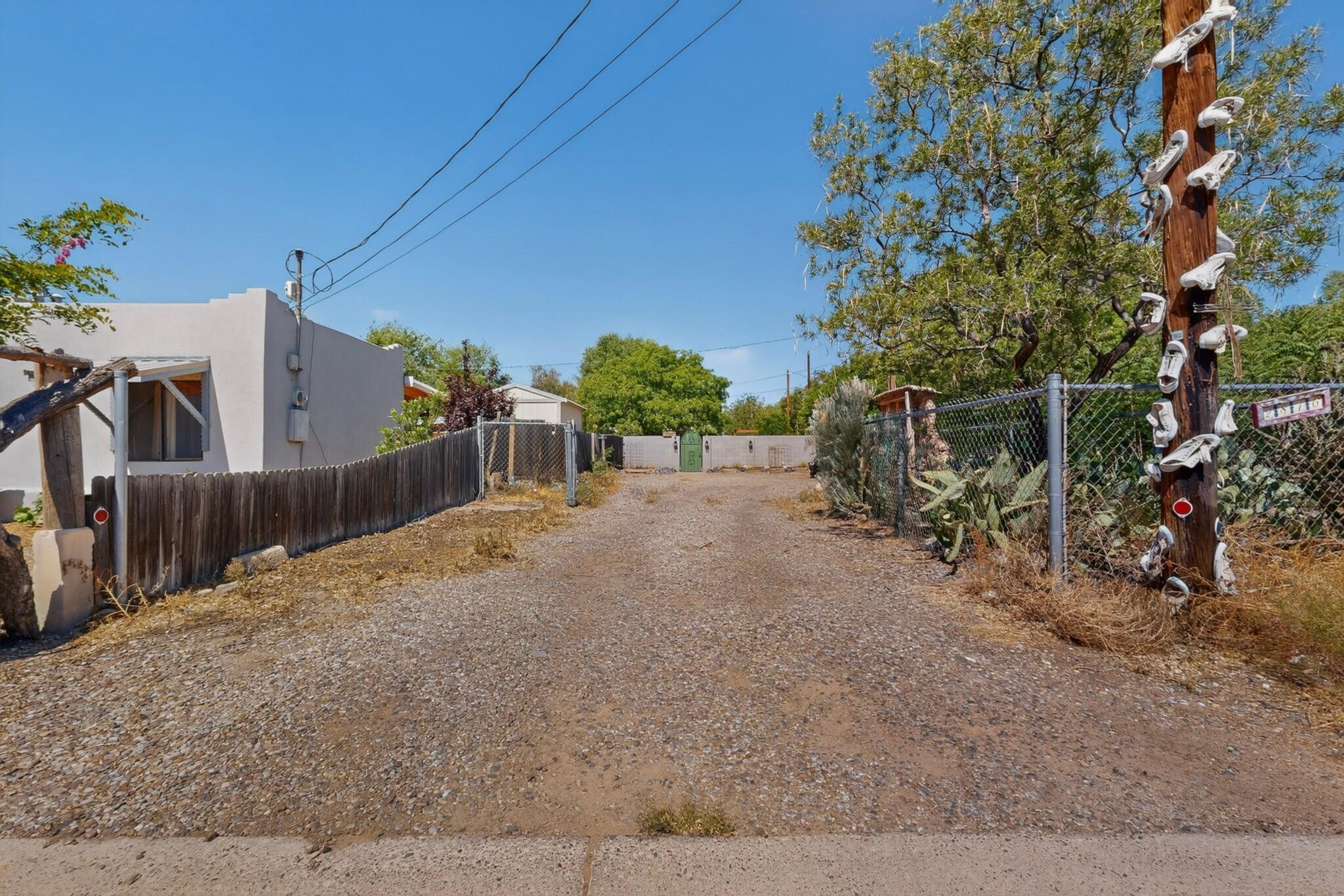5th image of 2816 Camilo Ln Nw, Albuquerque, NM 87104 | MLS# 1103601