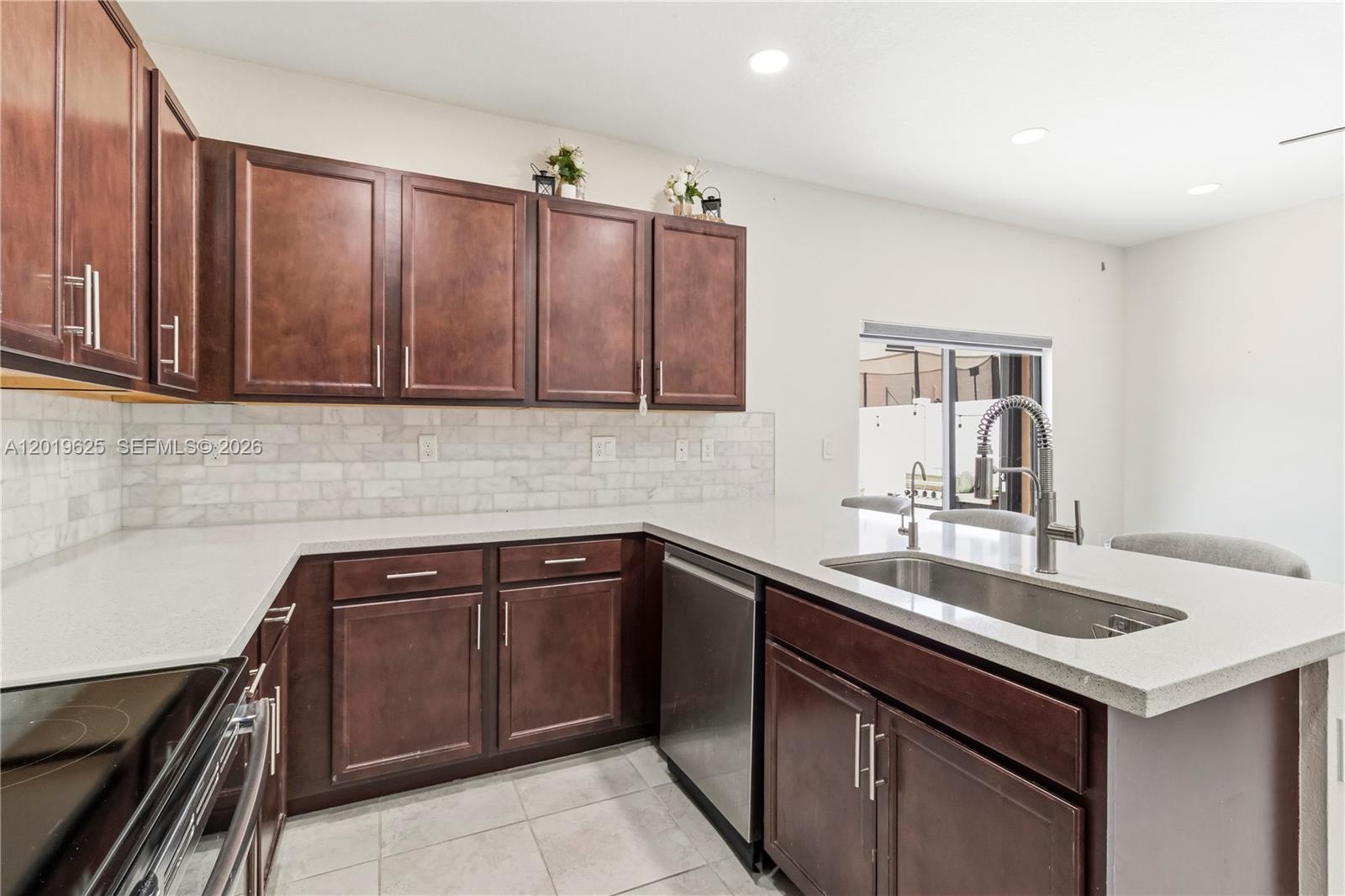 Property photo # 9