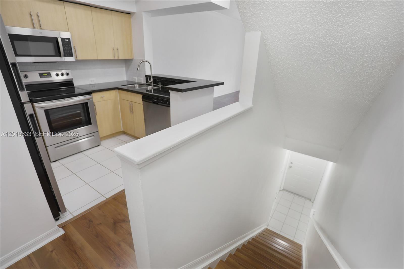 Property photo # 4