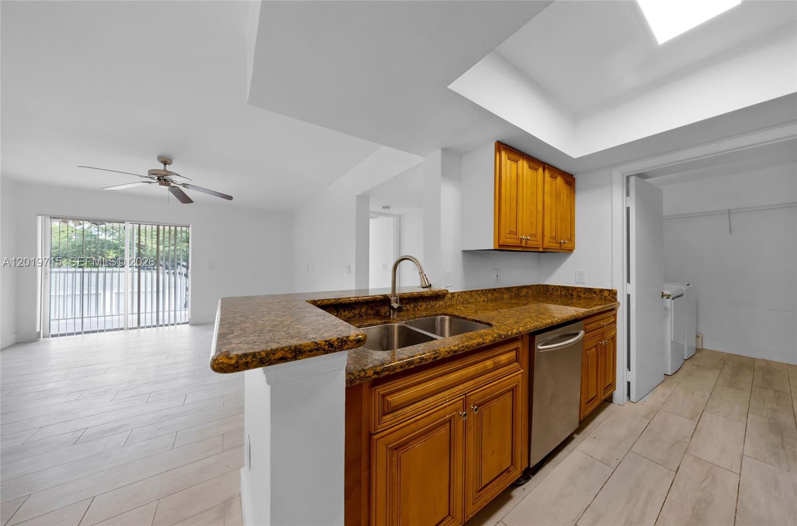 Property photo # 9