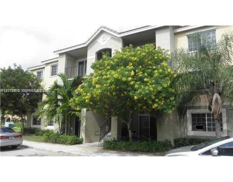 Vista Trace 6 Condo