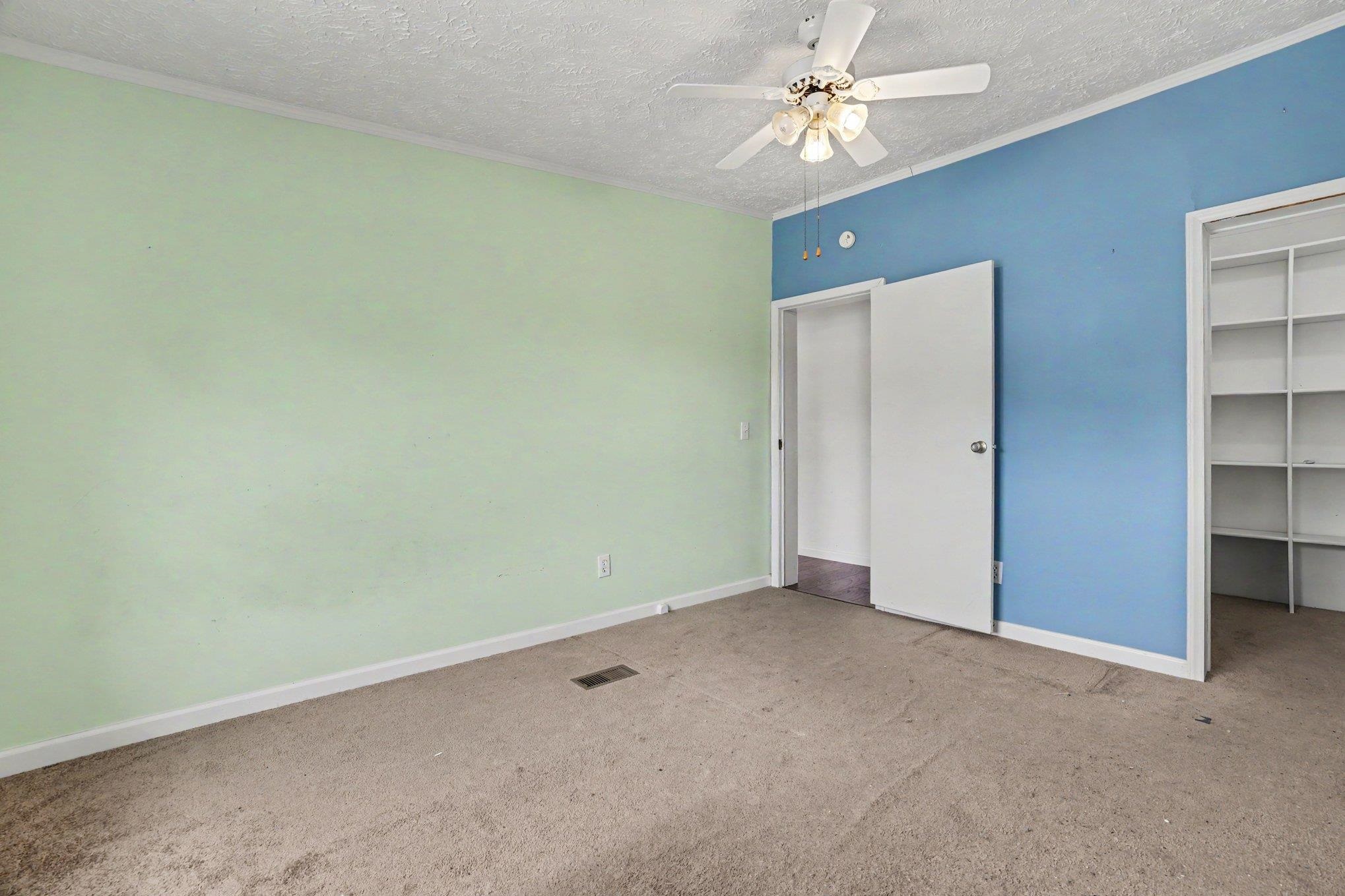 2612595 | Photo 22