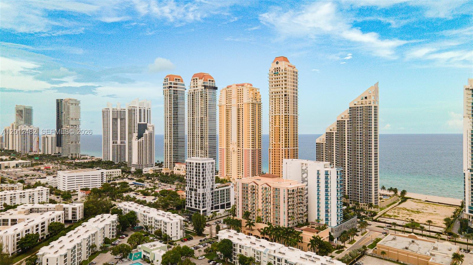 Winston Towers 600 Condo