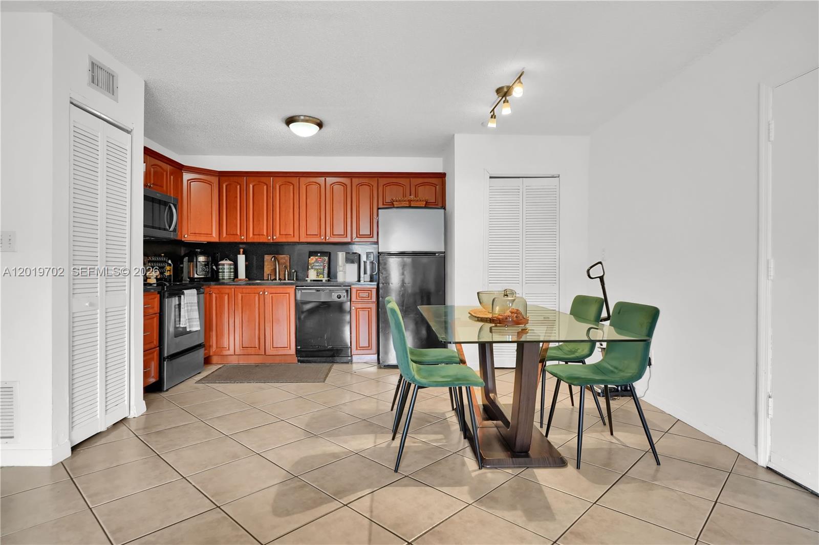 Property photo # 4