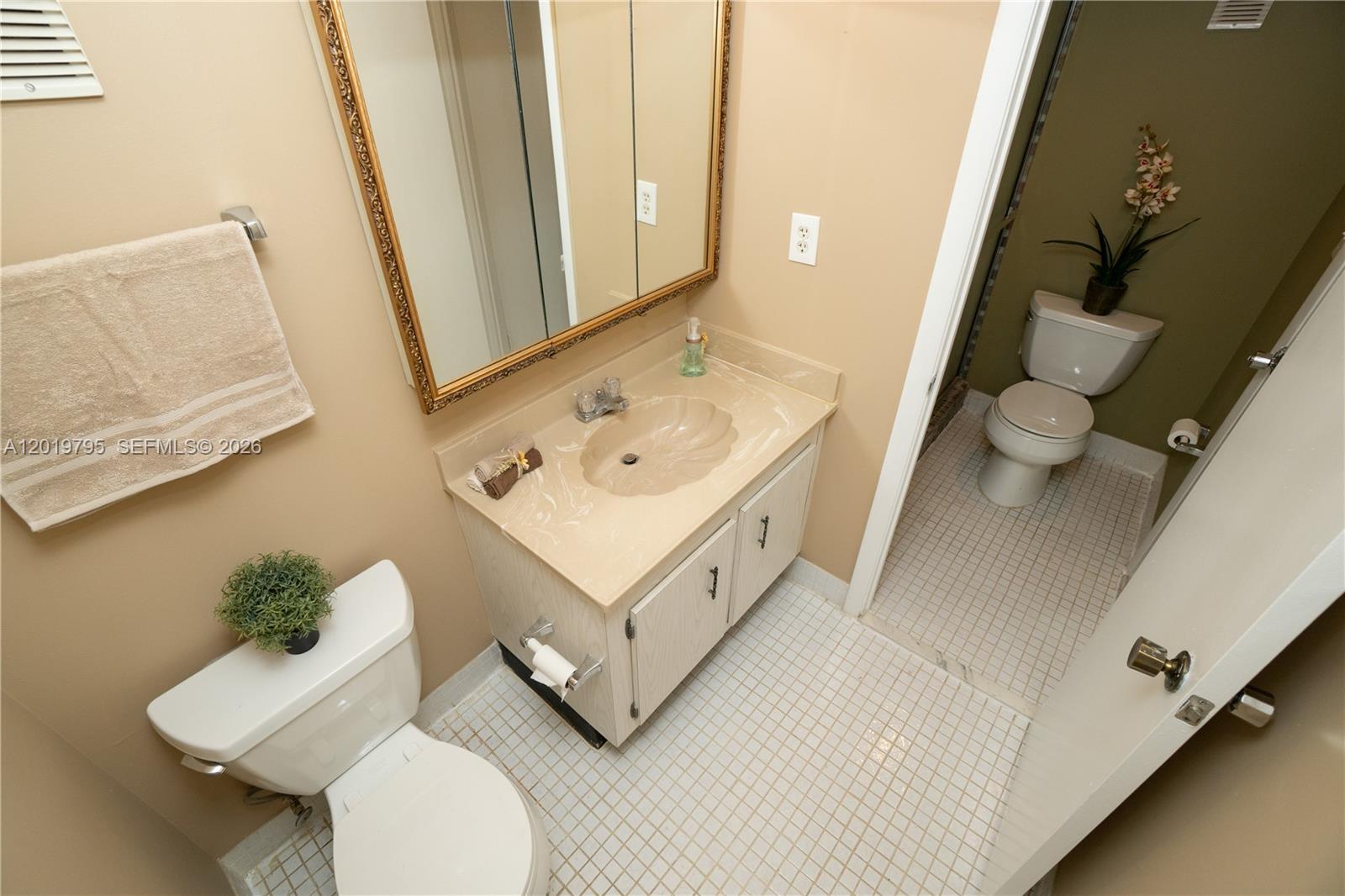 Property photo # 2