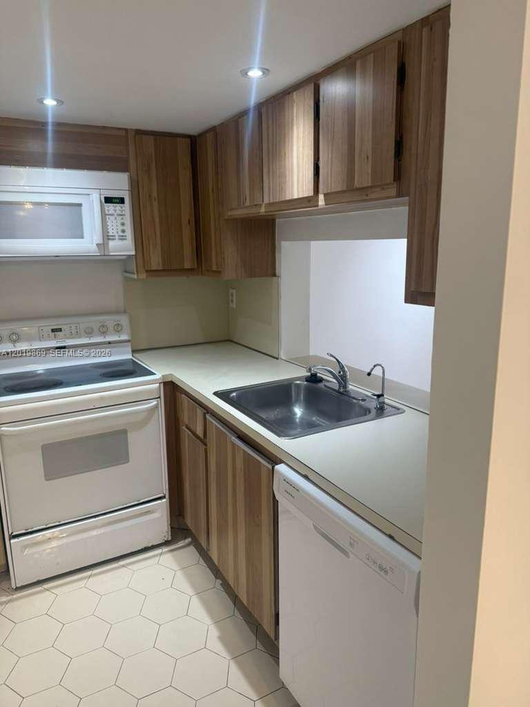 Property photo # 6