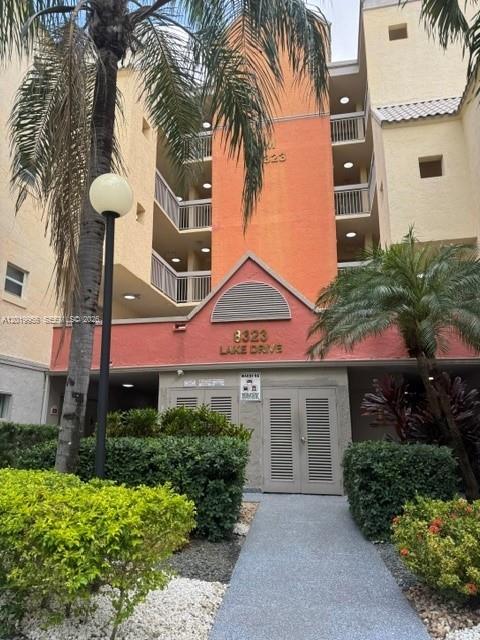 Las Vistas At Doral Condo