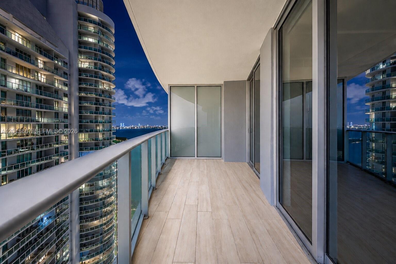 Aria On The Bay Condo