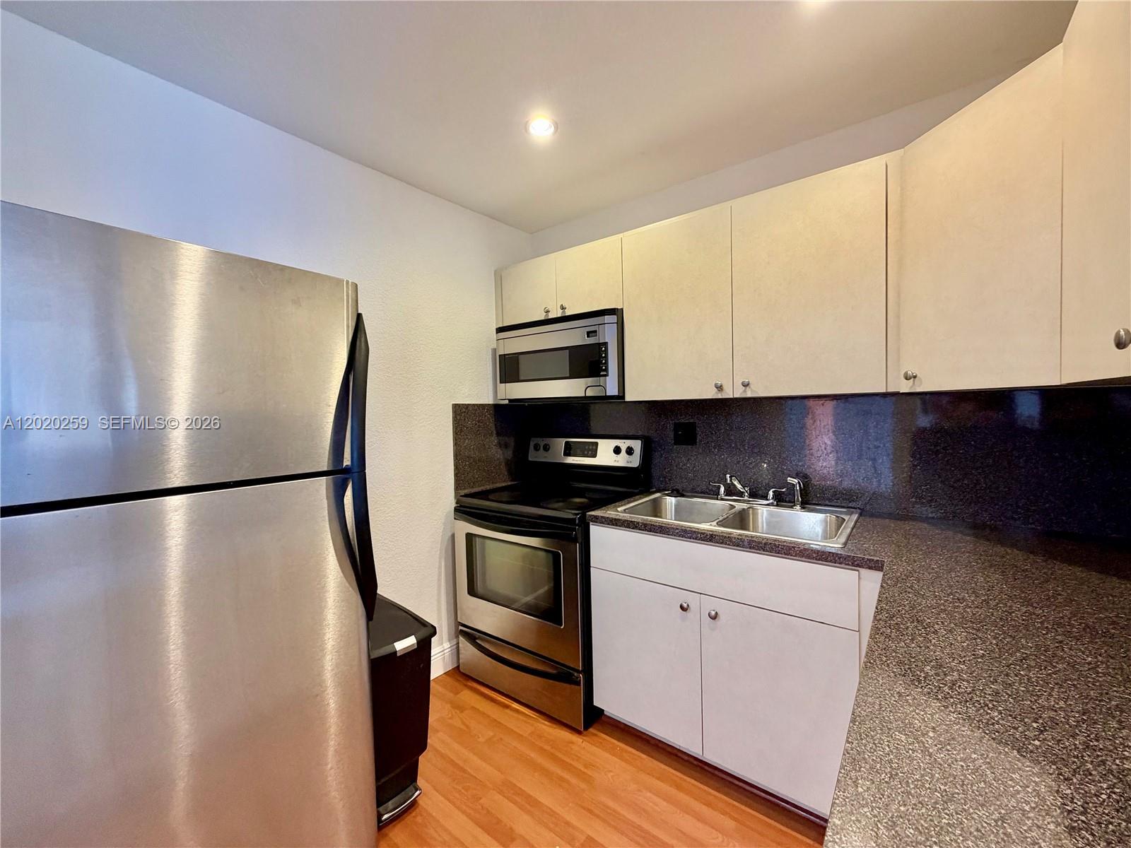 Property photo # 4