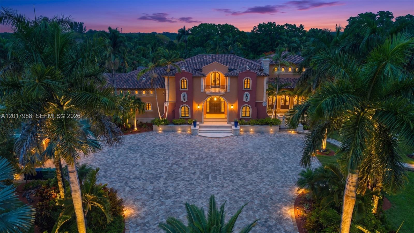 Redland Estate W/ Grotto