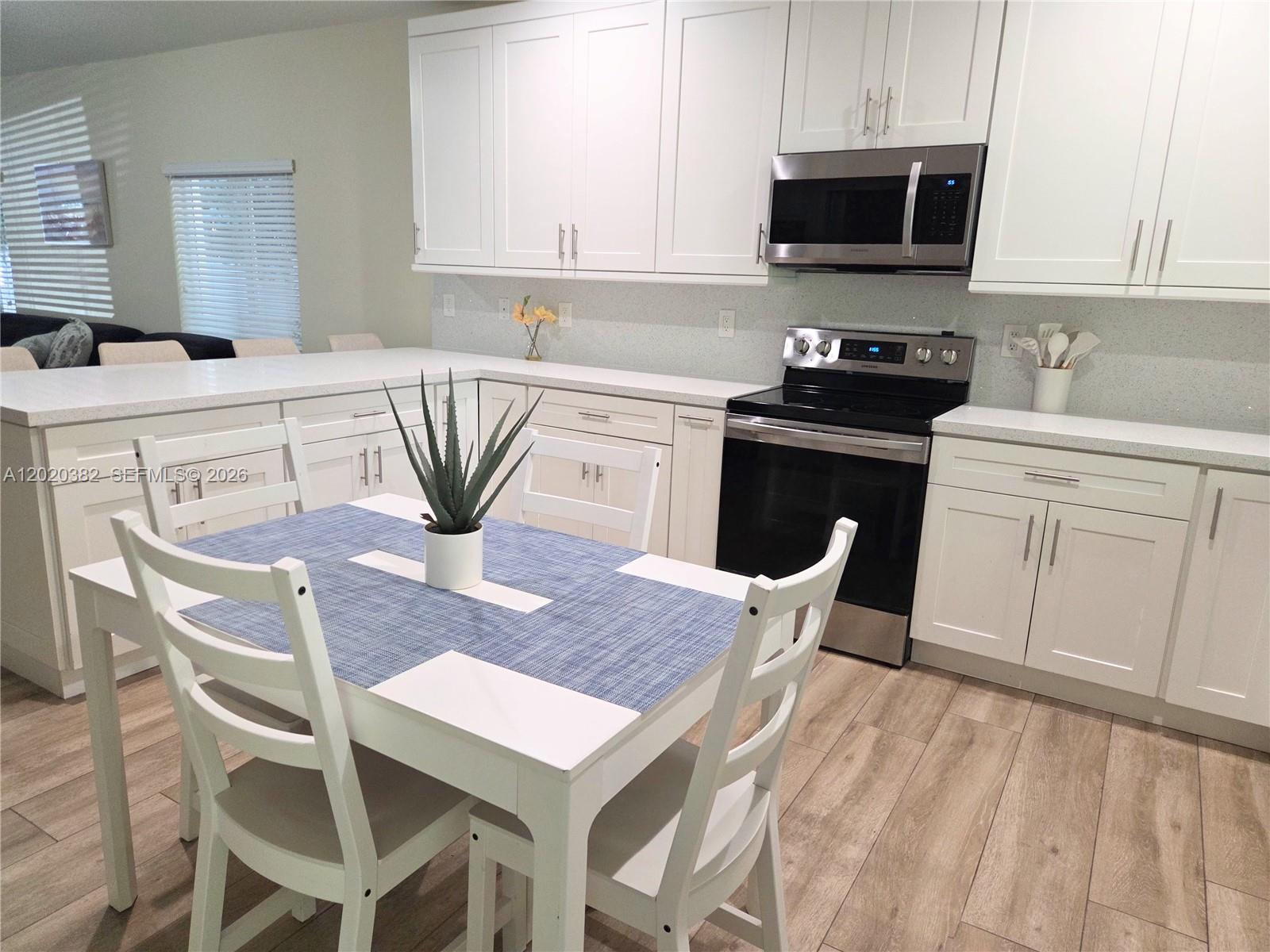 Property photo # 9