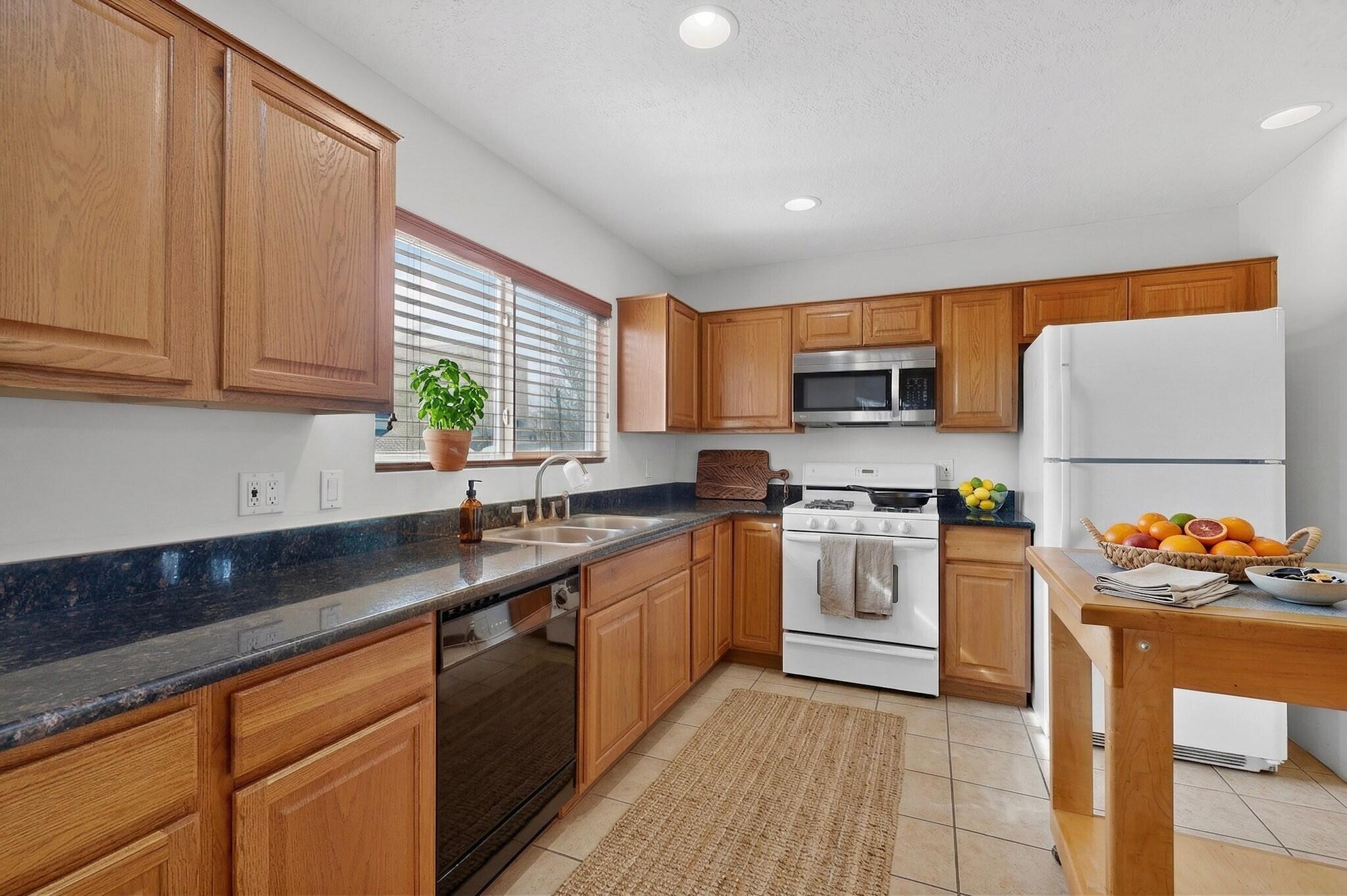 Homes for sale in Santa Fe, NM | 4377 Vuelta Dorado, Santa Fe, NM 87507 | MLS# 1103759