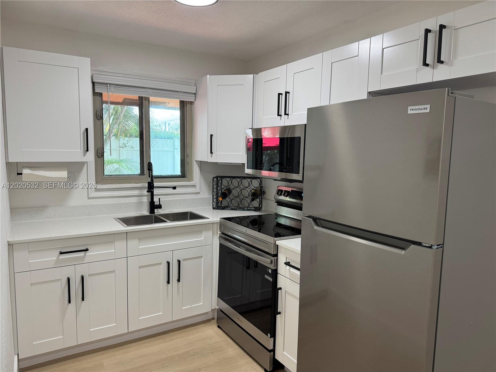 Property photo # 0
