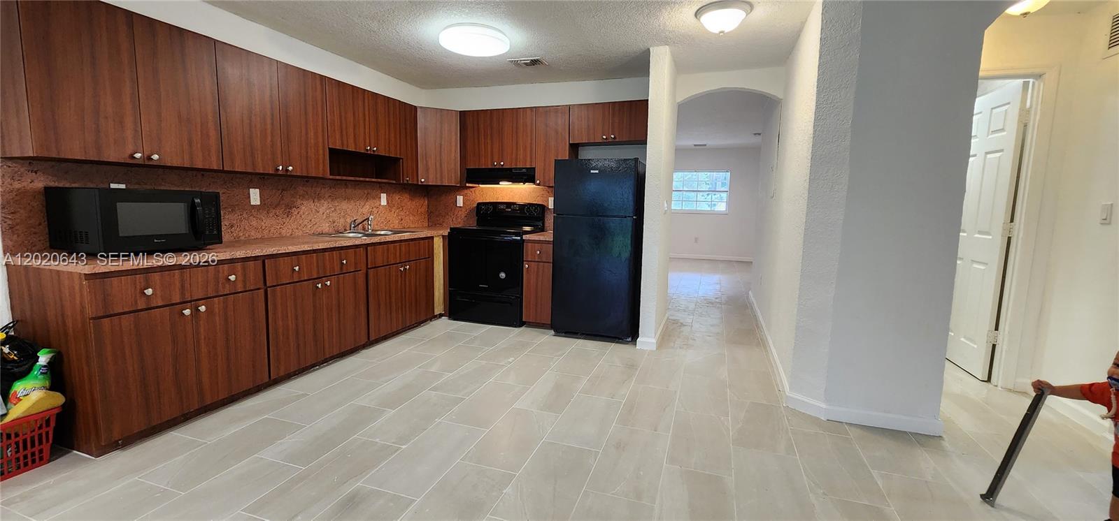 Property photo # 6