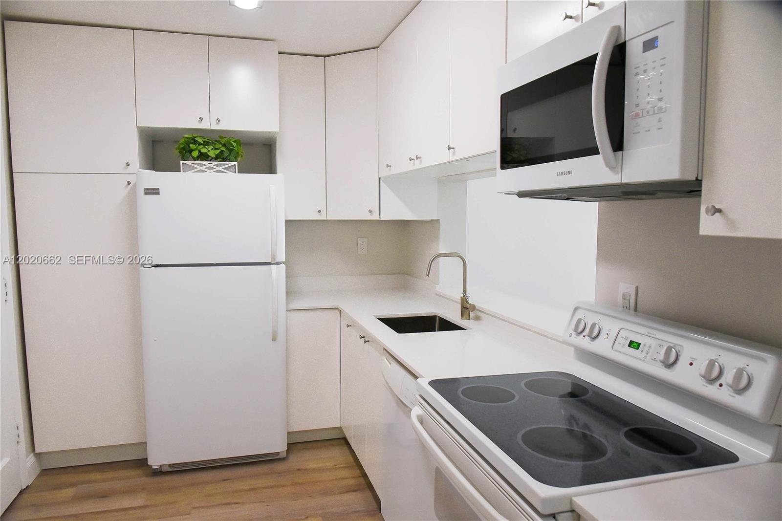 Property photo # 8