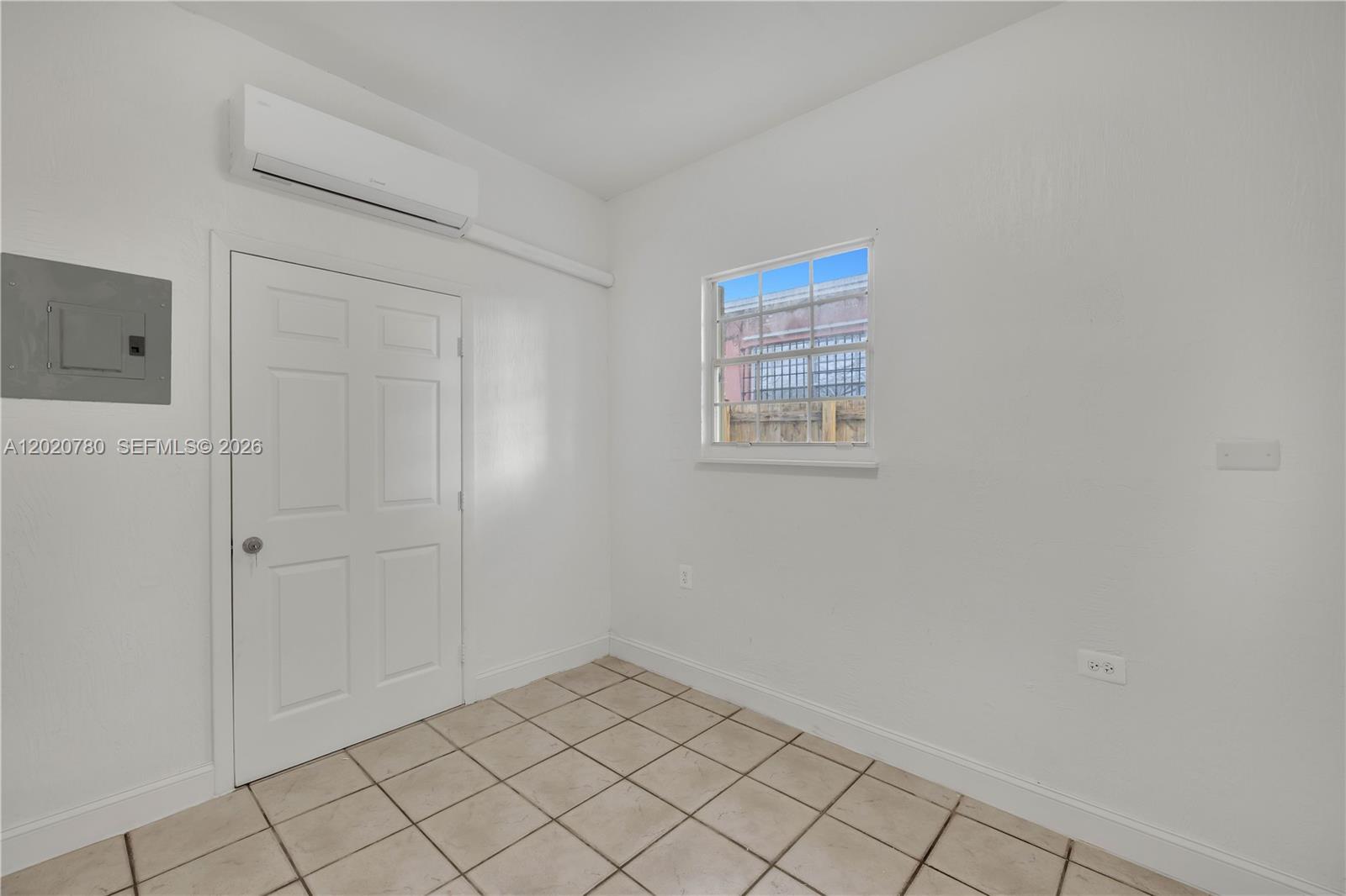 Property photo # 4