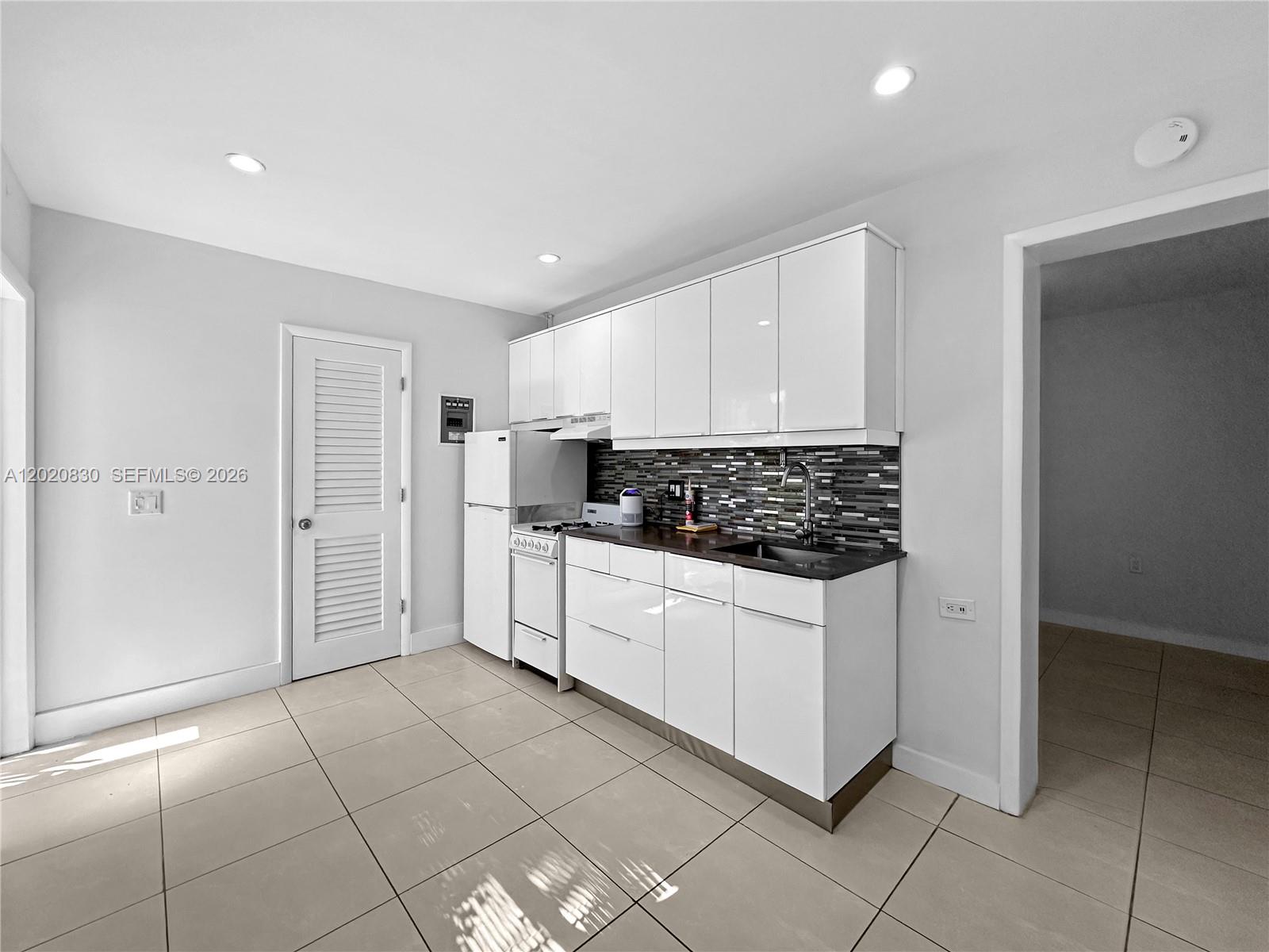 Property photo # 9