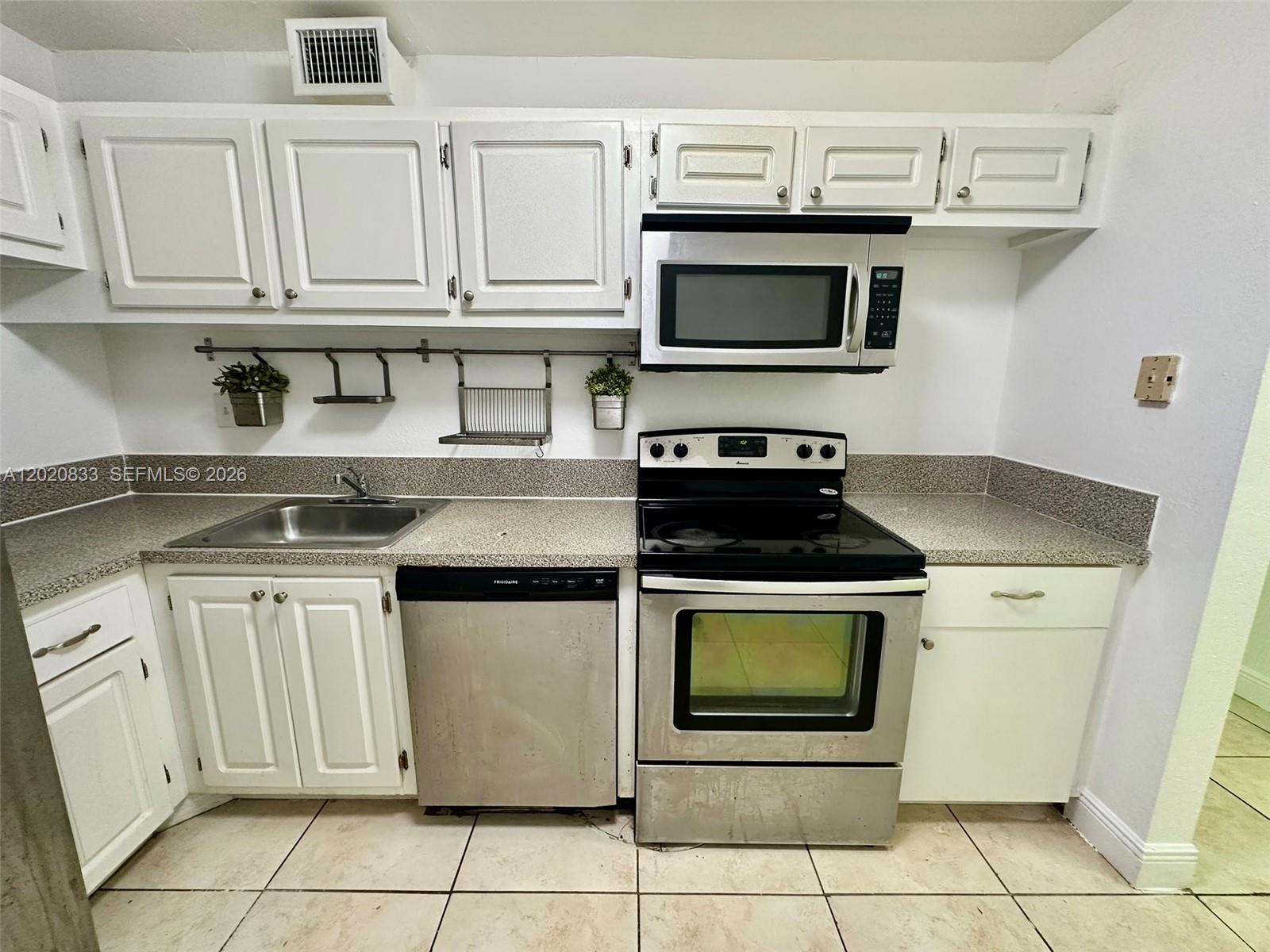 Property photo # 0