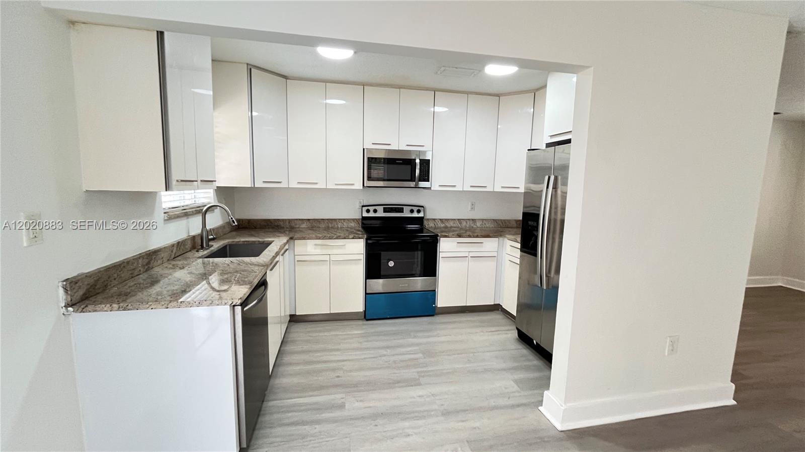 Property photo # 9