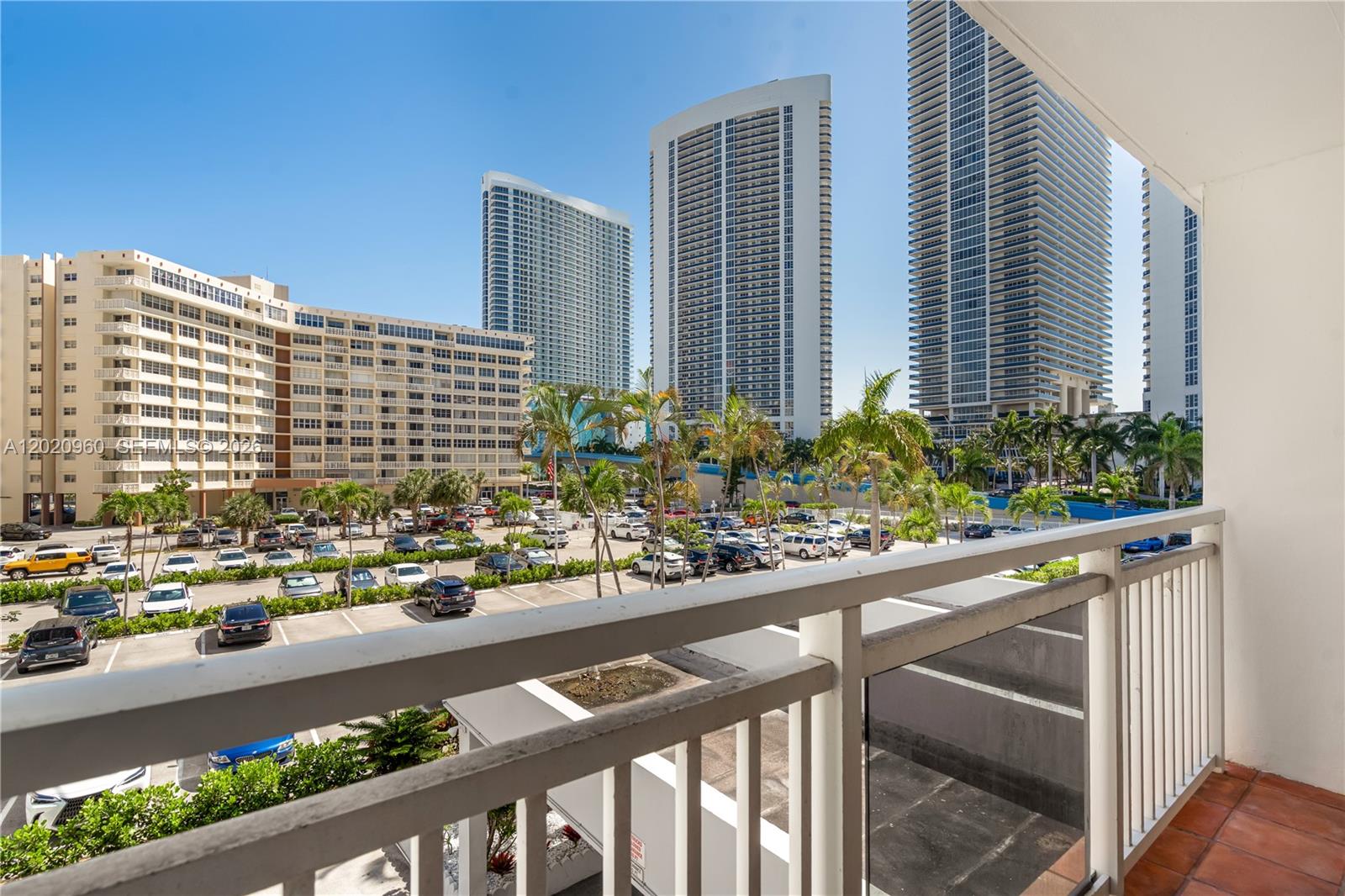 Plaza Towers South Condo
