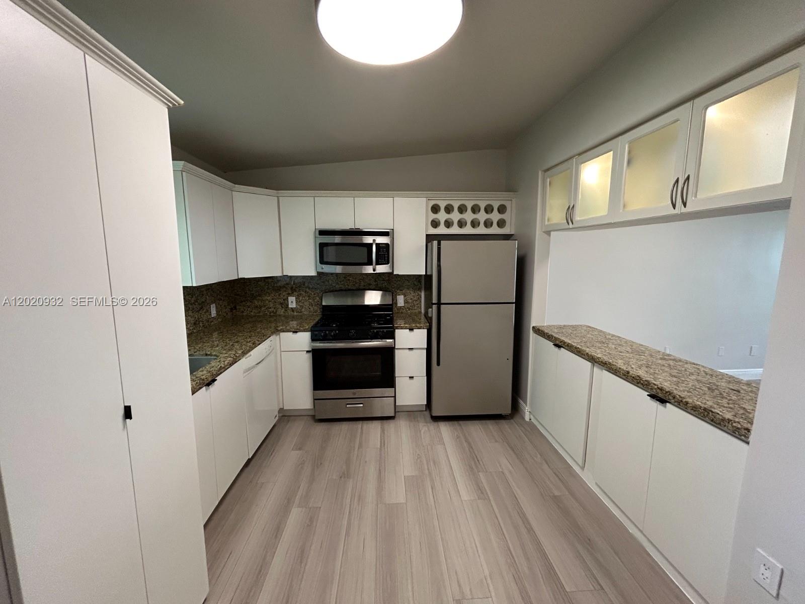 Property photo # 9
