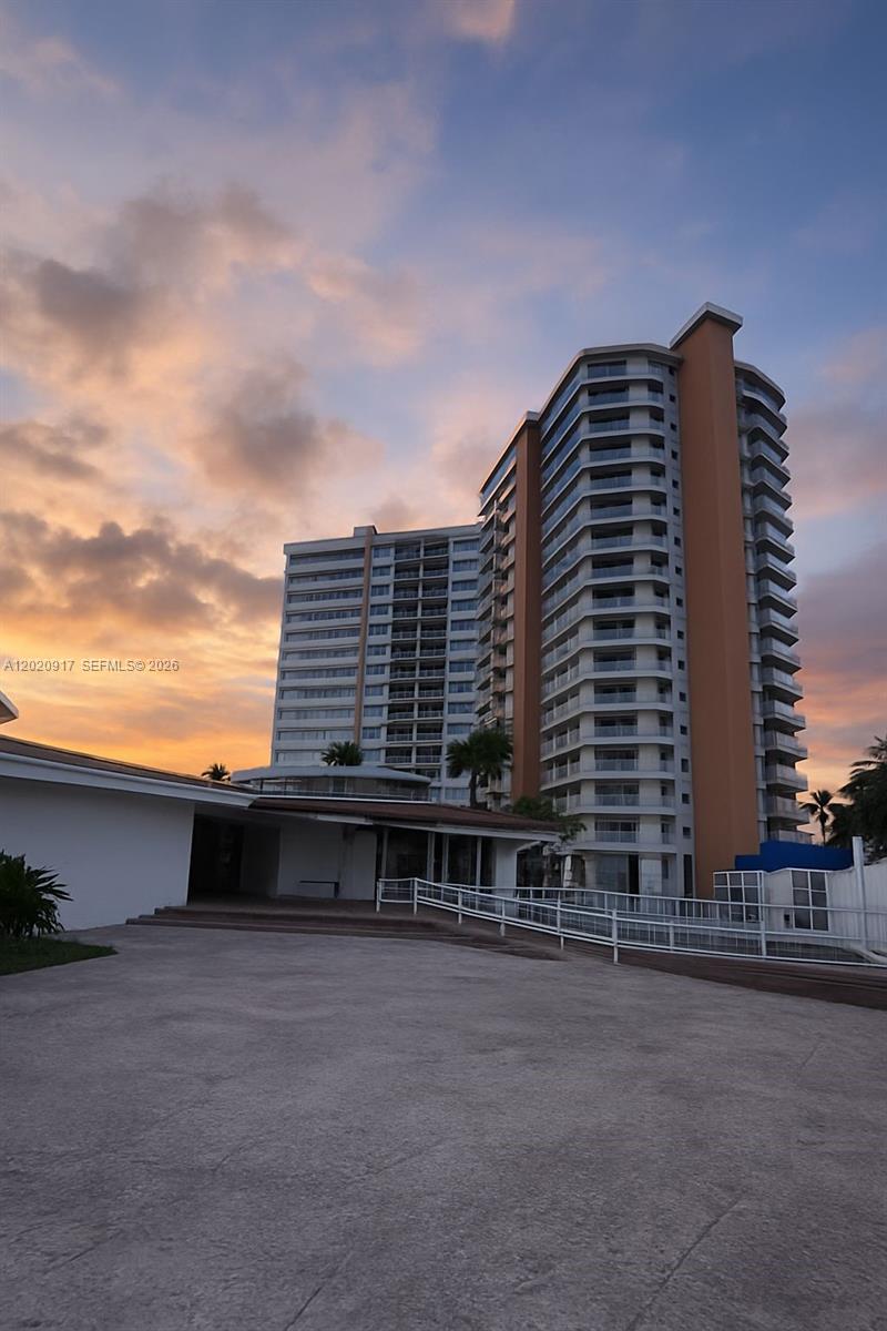 Buckley Towers Condo - Ea