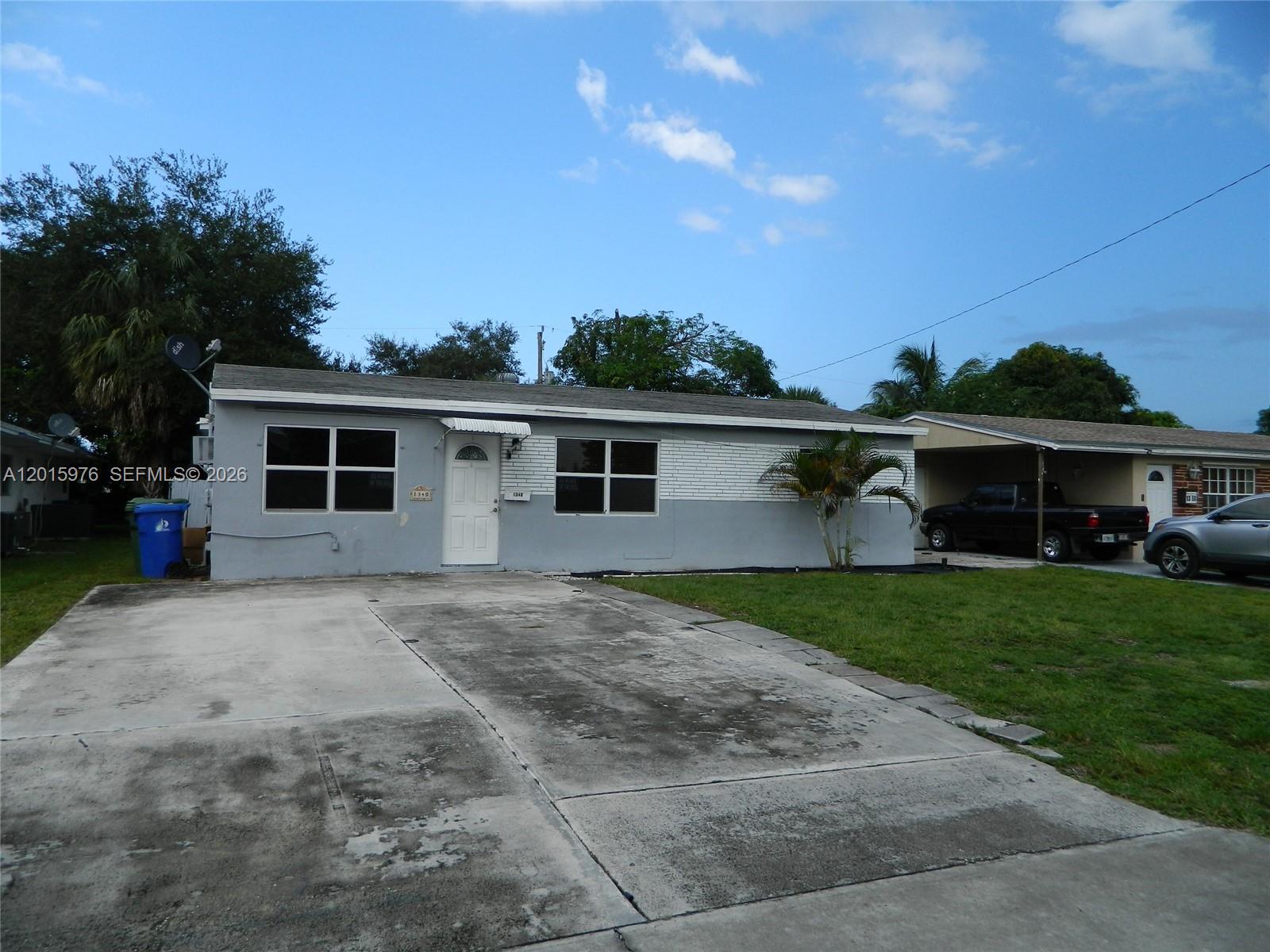 Breezyway Manor Second Ad