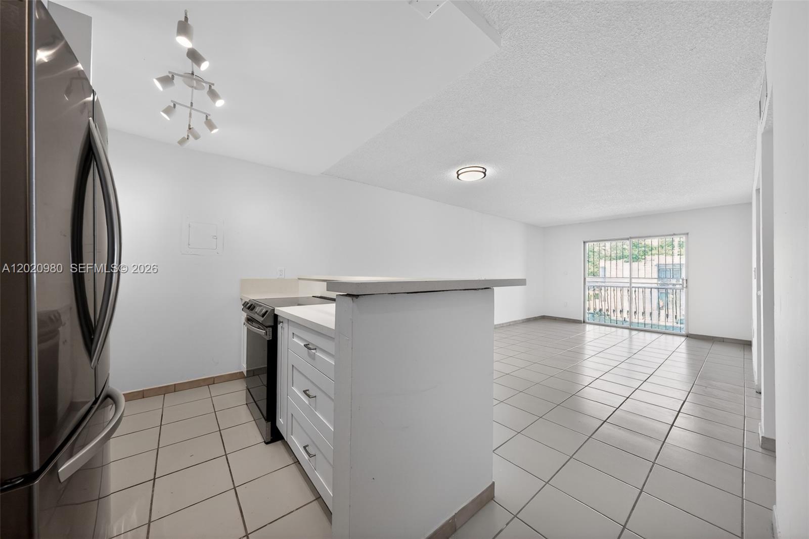 Homes for sale in Miami, FL | 145 Sw 30th Ct #B208, Miami, FL 33135 | MLS# A12020980
